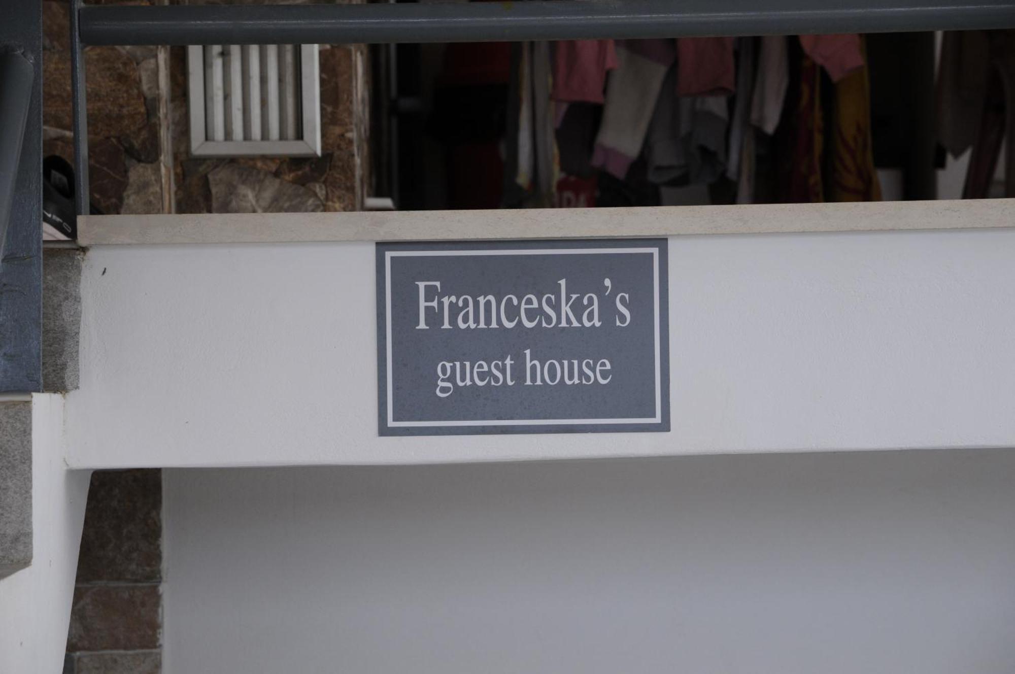 Апартаменты Franceska's *